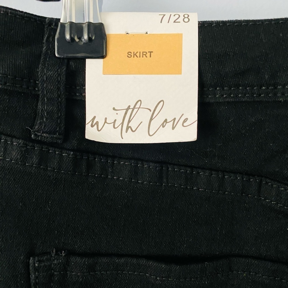 New With Tags YMI Black Denim Distressed Mini Skirt Size 7 / 28 Walk My Way - Picture 3 of 7